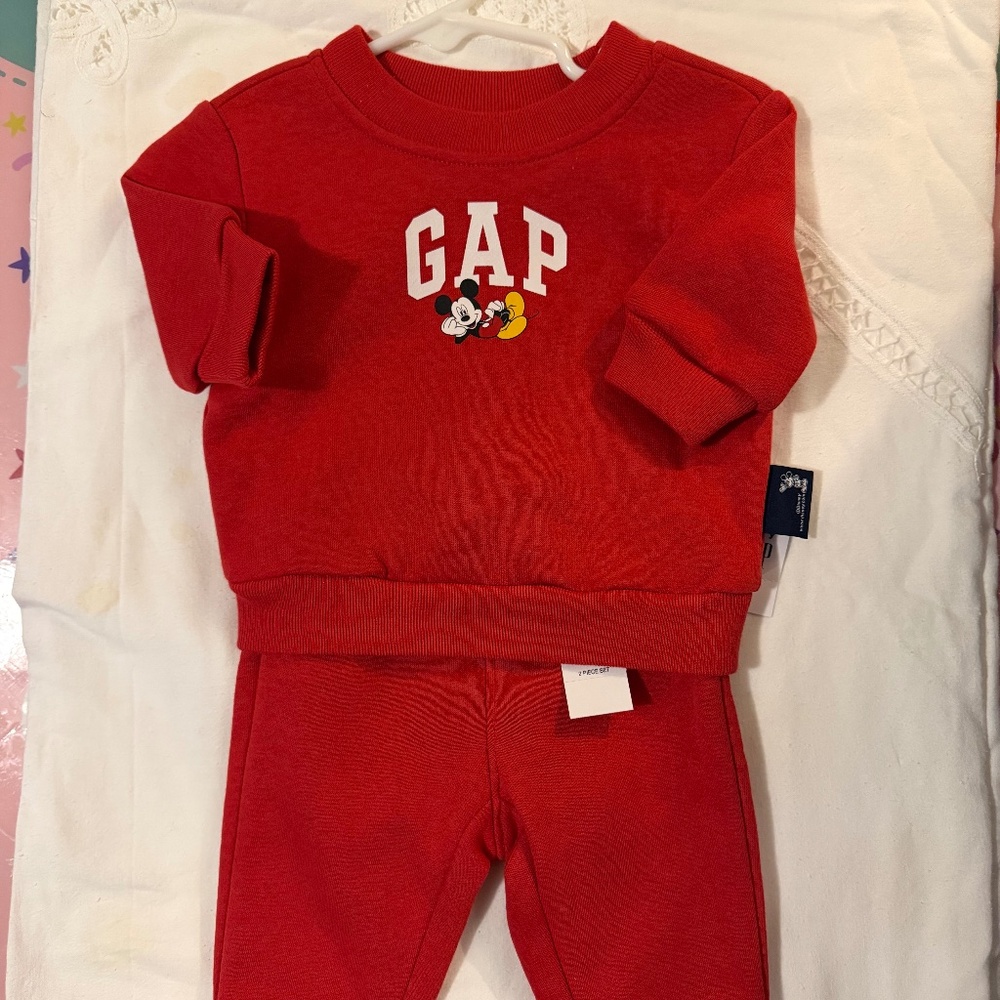 GAP Disney Mickey Mouse 2-Piece Set (0–3 Months)